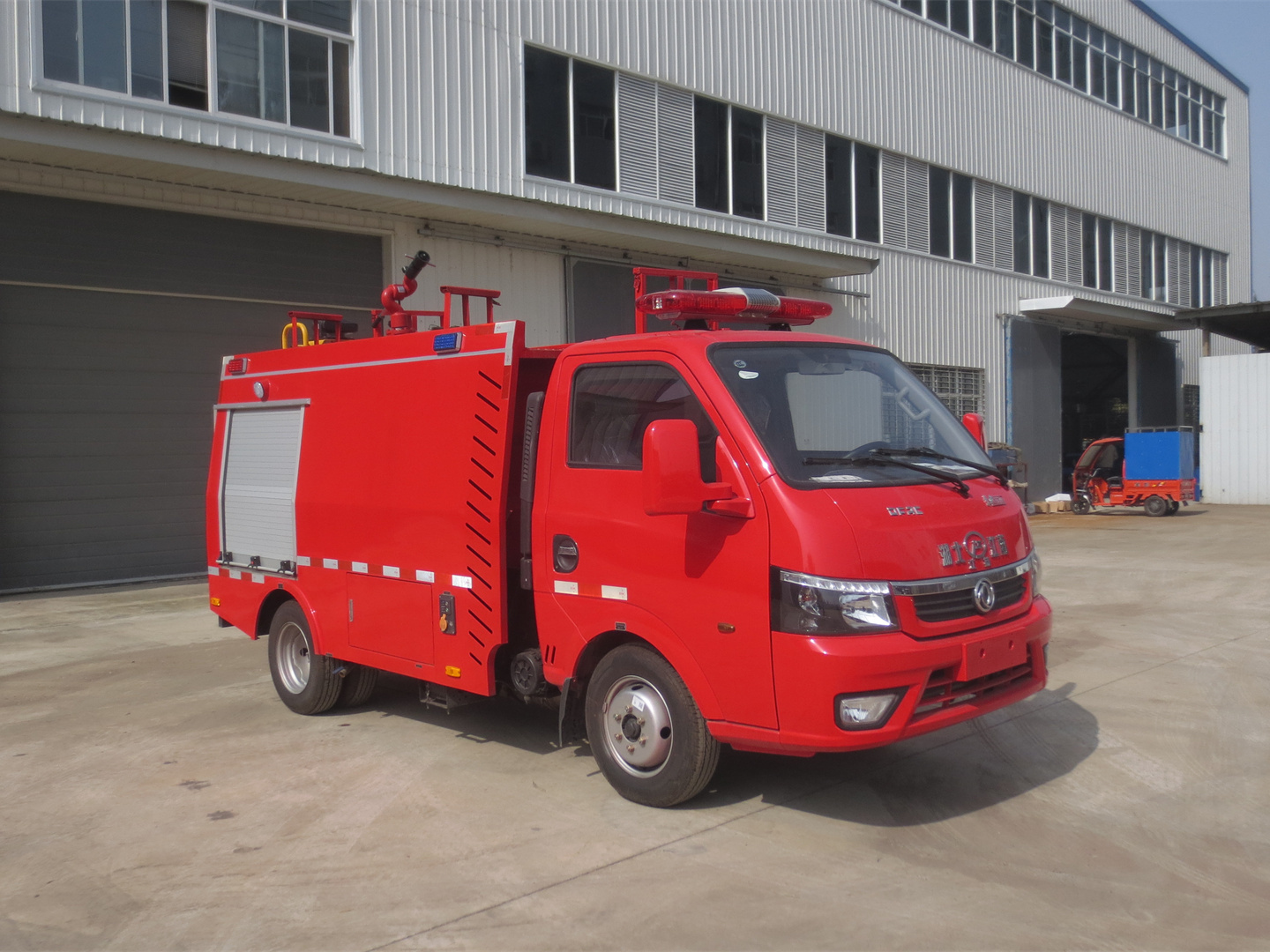 藍牌東風1噸單排水罐消防車