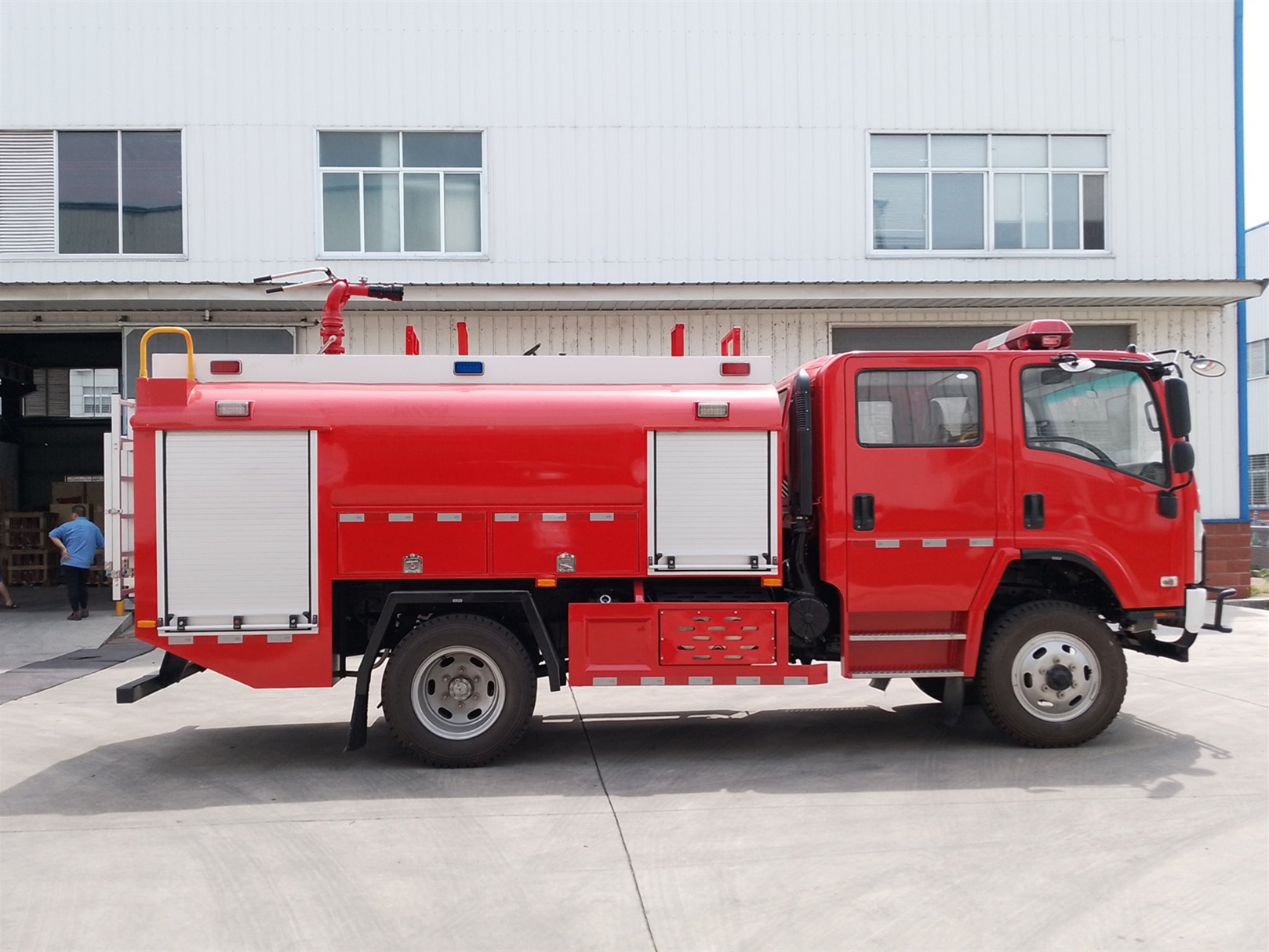 四驅3.5噸水罐消防車